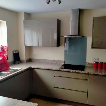 Immaculate 3-bed House In Bs9 * Bristol
