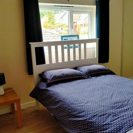 Immaculate 3-bed House In Bs9