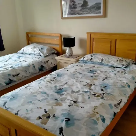 Immaculate 3-bed House In Bs9 Bristol